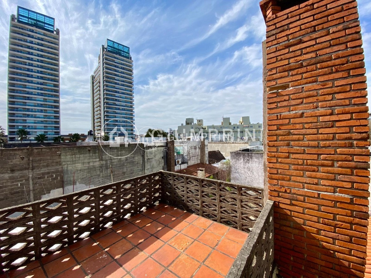 Casa ID.547 - Venta casa tipo apto Ph 3 dormitorios patio con parrillero y 2 terrazas Buceo