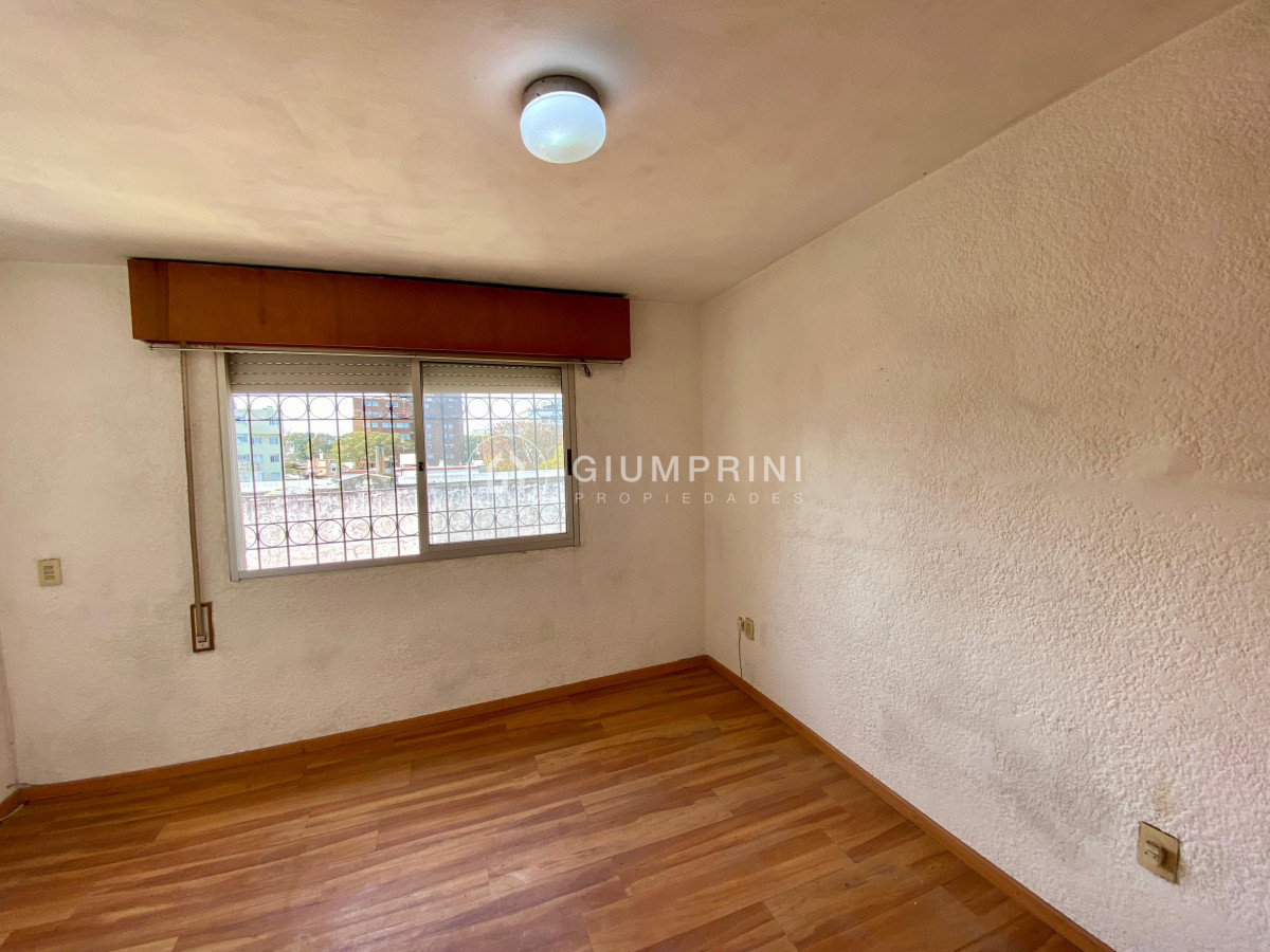 Casa ID.215 - Venta Casa Ph 3 Dormitorios Patio Con Parrillero Y 2 Terrazas 