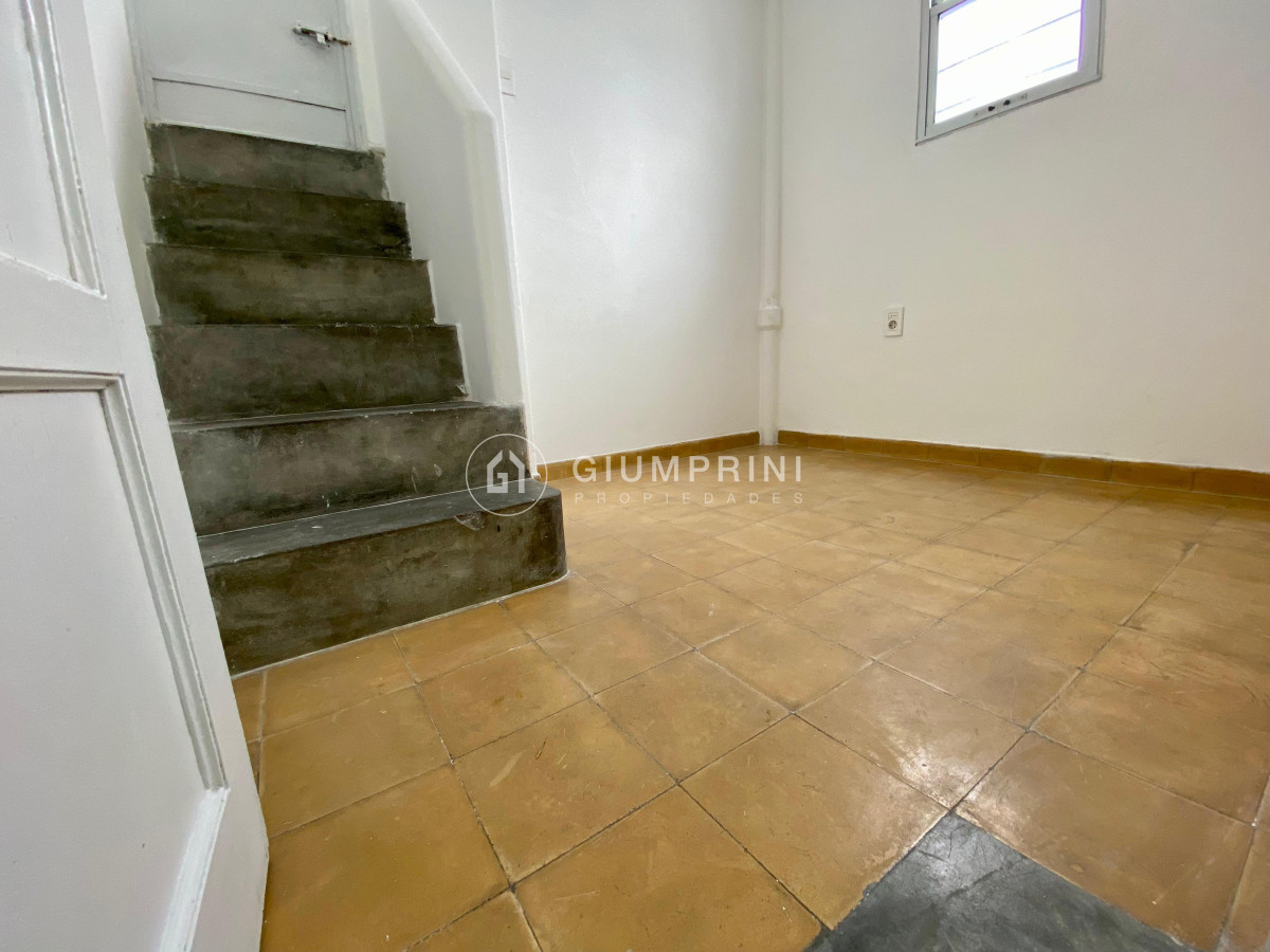 Casa ID.703 - Alquiler casa 2 dormitorios - Cochera - Altillo - Parque Batlle 