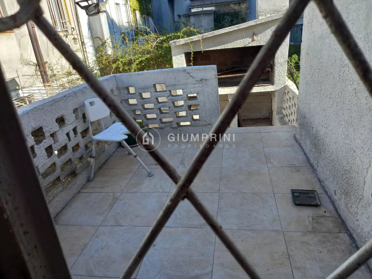 Casa ID.291 - Alquiler casa en planta alta 3 dormitorios 2 baños y balcón