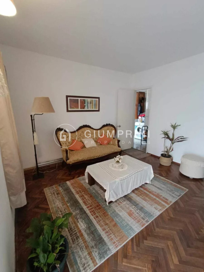 Casa ID.291 - Alquiler casa en planta alta 3 dormitorios 2 baños y balcón