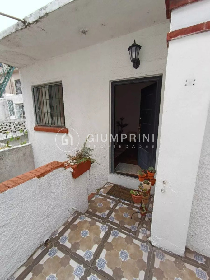 Casa ID.291 - Alquiler casa en planta alta 3 dormitorios 2 baños y balcón