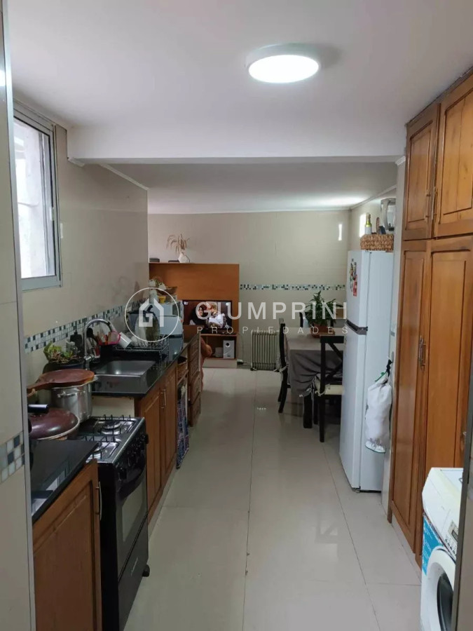 Casa ID.291 - Alquiler casa en planta alta 3 dormitorios 2 baños y balcón