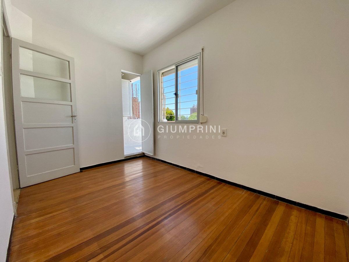 Casa ID.1083 - Alquiler casa 2 dormitorios - Cochera - Parque Batlle