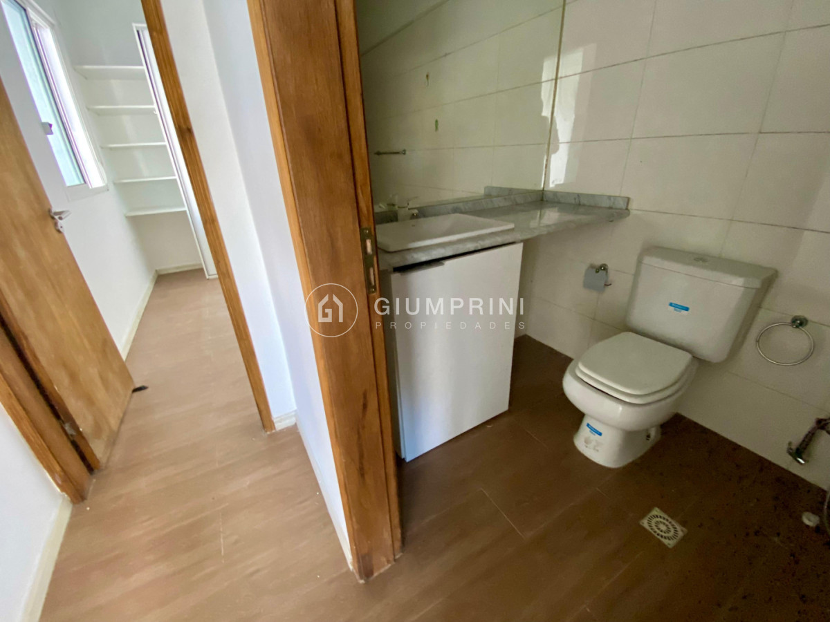 Casa ID.1092 - Alquiler casa tipo apto 2 dormitorios - Patio - Malvín Norte - La cruz