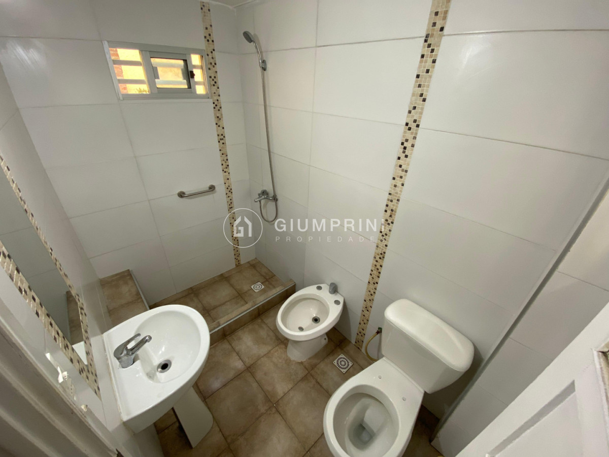Casa ID.1376 - Venta casa 1 dormitorio - Patio con parrillero - La blanqueada 