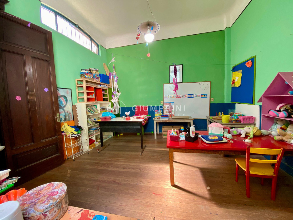 Casa ID.781 - Venta muy amplia casa 9 dormitorios - 2 patios - Azotea - Centro