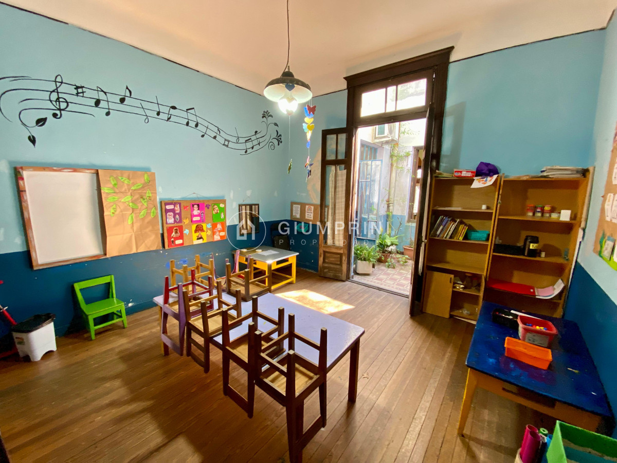 Casa ID.781 - Venta muy amplia casa 9 dormitorios - 2 patios - Azotea - Centro