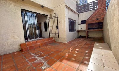 Venta Casa Tipo Apto Ph 3 Dormitorios Patio Con Parrillero, Subsuelo Y 2 Terrazas Buceo