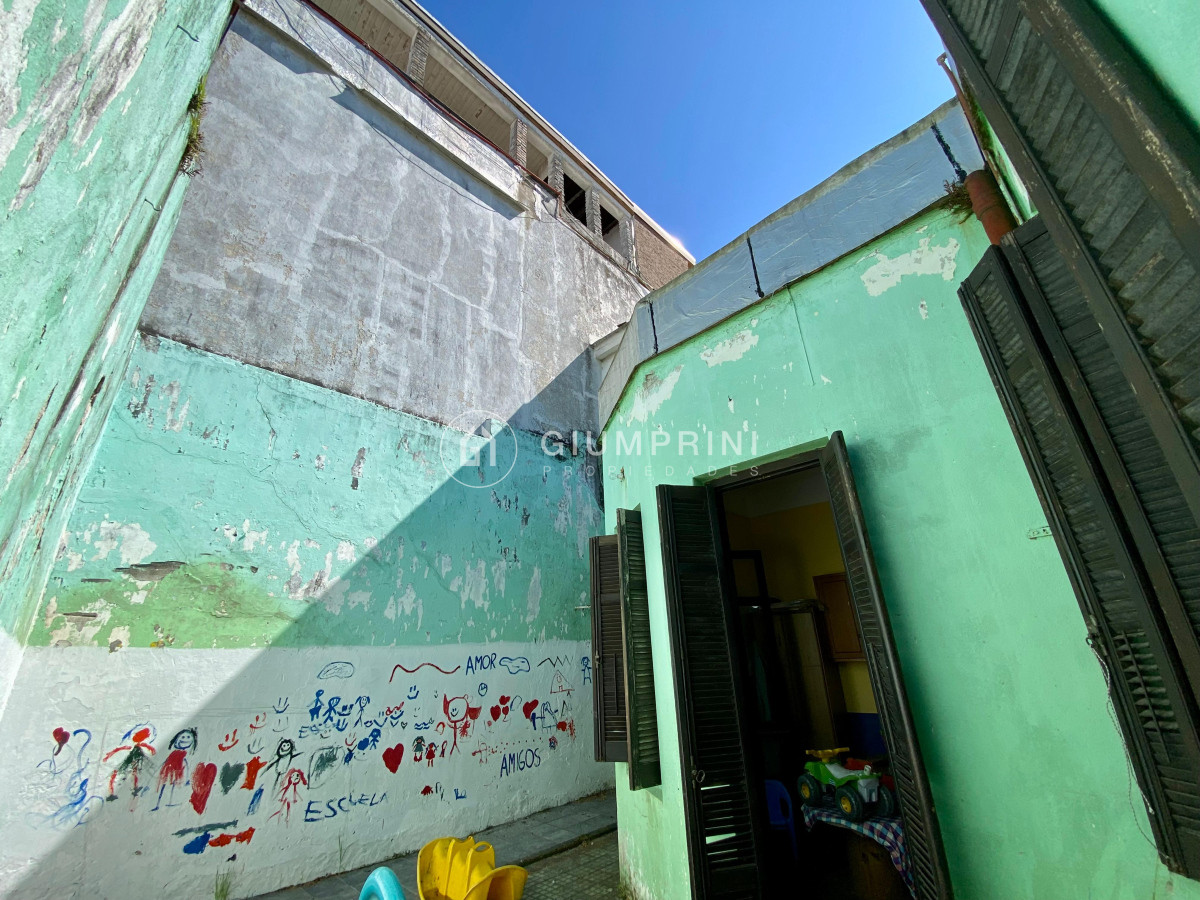 Terreno ID.739 - Venta amplio terreno con casa - Barrio Sur