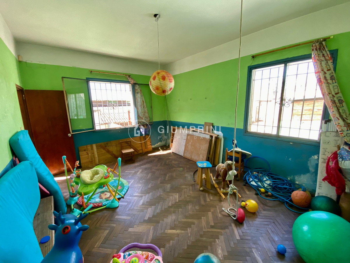 Terreno ID.739 - Venta amplio terreno con casa - Barrio Sur
