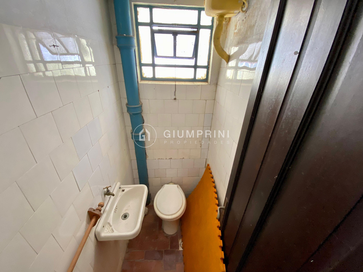 Terreno ID.739 - Venta amplio terreno con casa - Barrio Sur