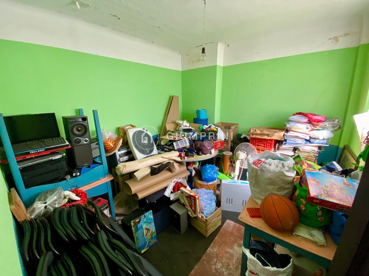 Terreno ID.739 - Venta amplio terreno con casa - Barrio Sur