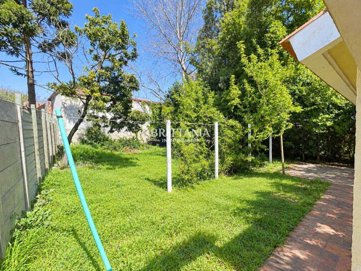 Casa ID.28 - Casa En Venta 3 Dormitorios 1 Baño Barrio El Cortijo