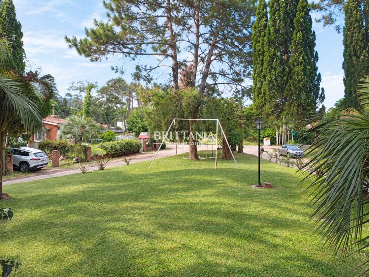 Casa ID.40 - Alquiler Temporal 4 Dormitorios 3 Baños Punta del Este