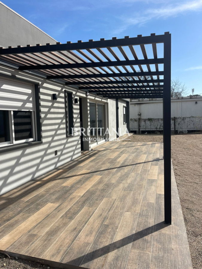 Casa ID.23 - Casa Pinares