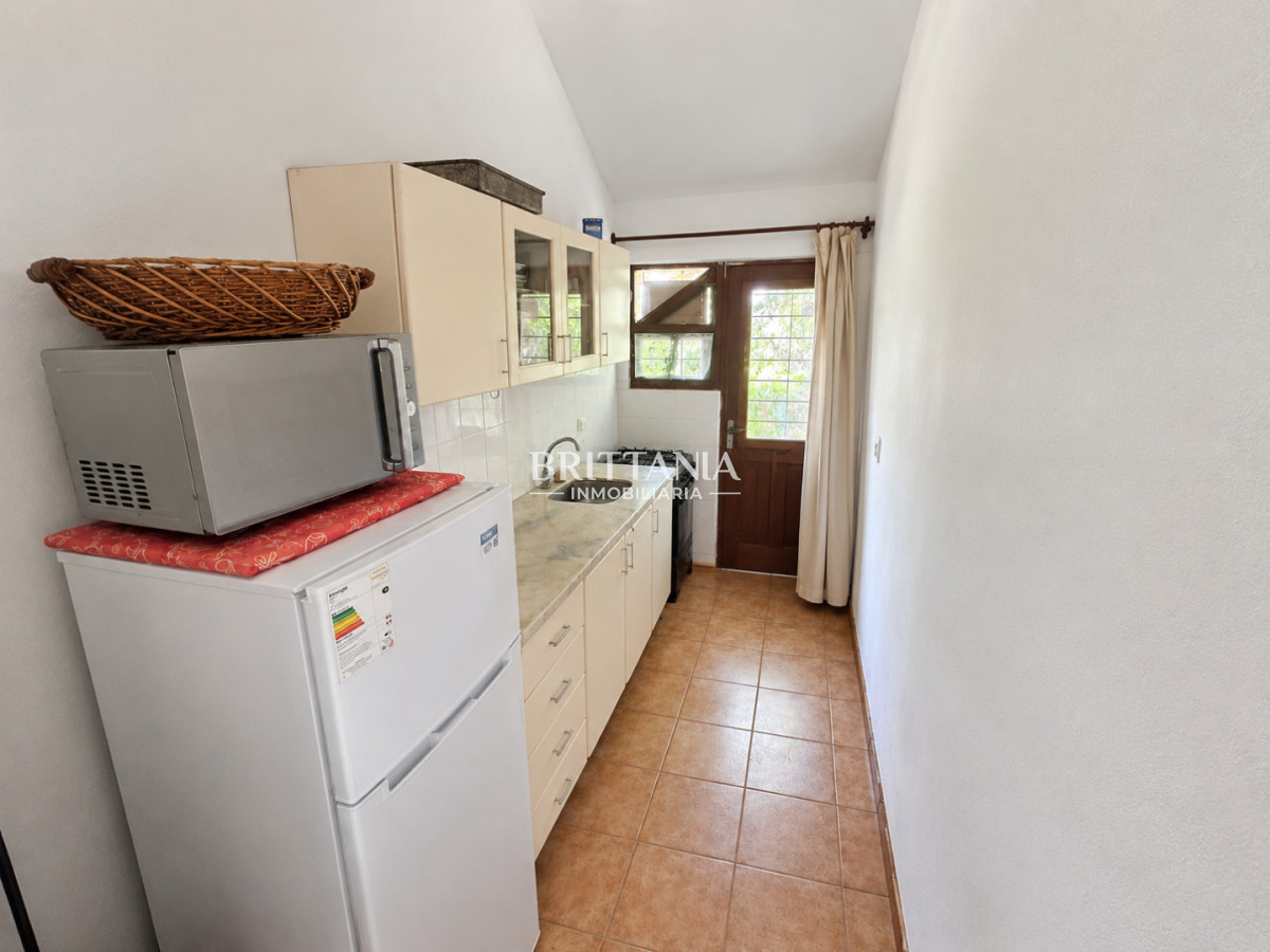 Casa ID.28 - Casa En Venta 3 Dormitorios 1 Baño Barrio El Cortijo