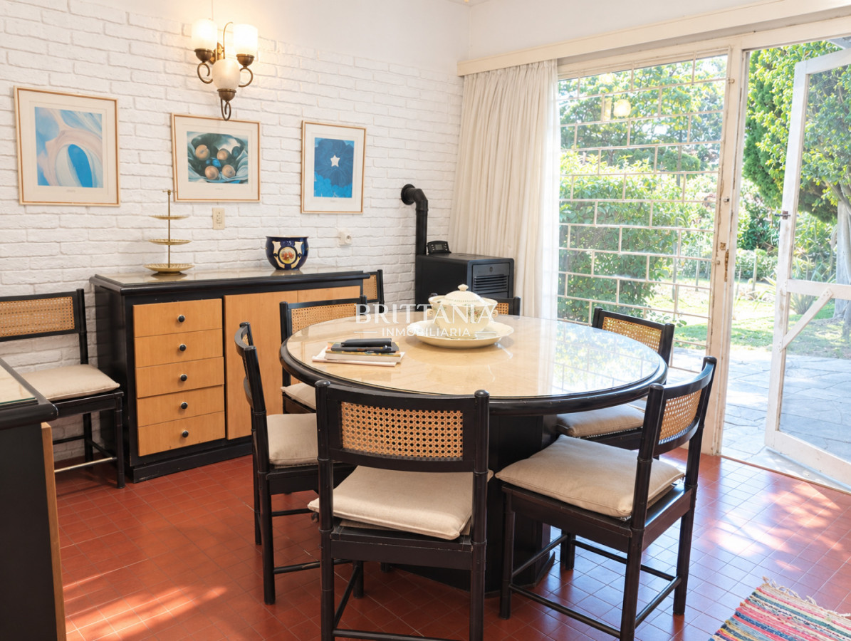 Casa ID.40 - Alquiler Temporal 4 Dormitorios 3 Baños Punta del Este