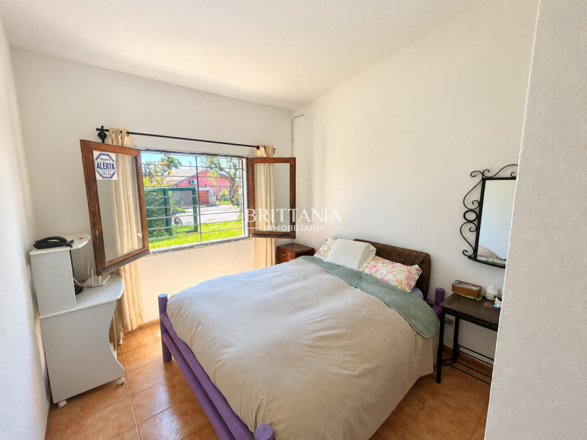 Casa ID.28 - Casa En Venta 3 Dormitorios 1 Baño Barrio El Cortijo