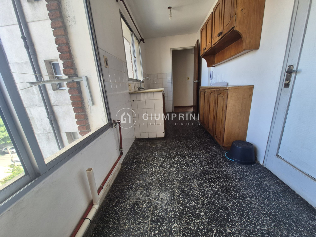 Apartamento ID.1172 - Apartamento en alquiler 2 dormitorios con terraza y vista despejada - La blanqueada - Av. Dámaso A. Larrañaga