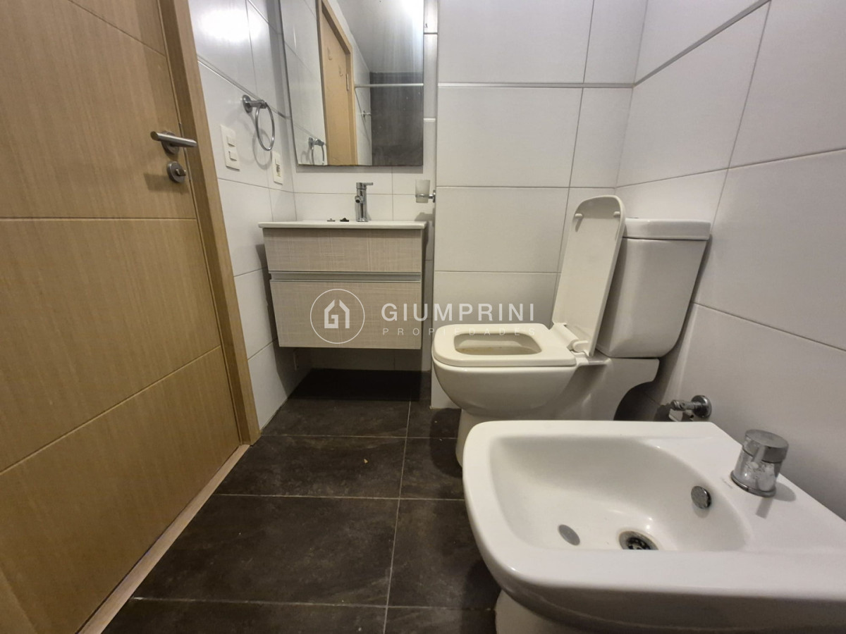 Apartamento ID.1123 - Alquiler apartamento 2 dormitorios ideal estudiantes - Balcón - Patio - Cordón 