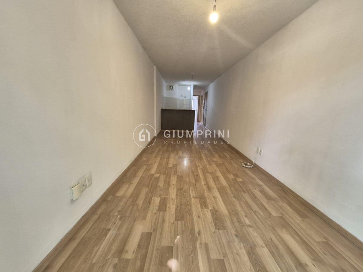 Apartamento ID.1123 - Alquiler apartamento 2 dormitorios ideal estudiantes - Balcón - Patio - Cordón 