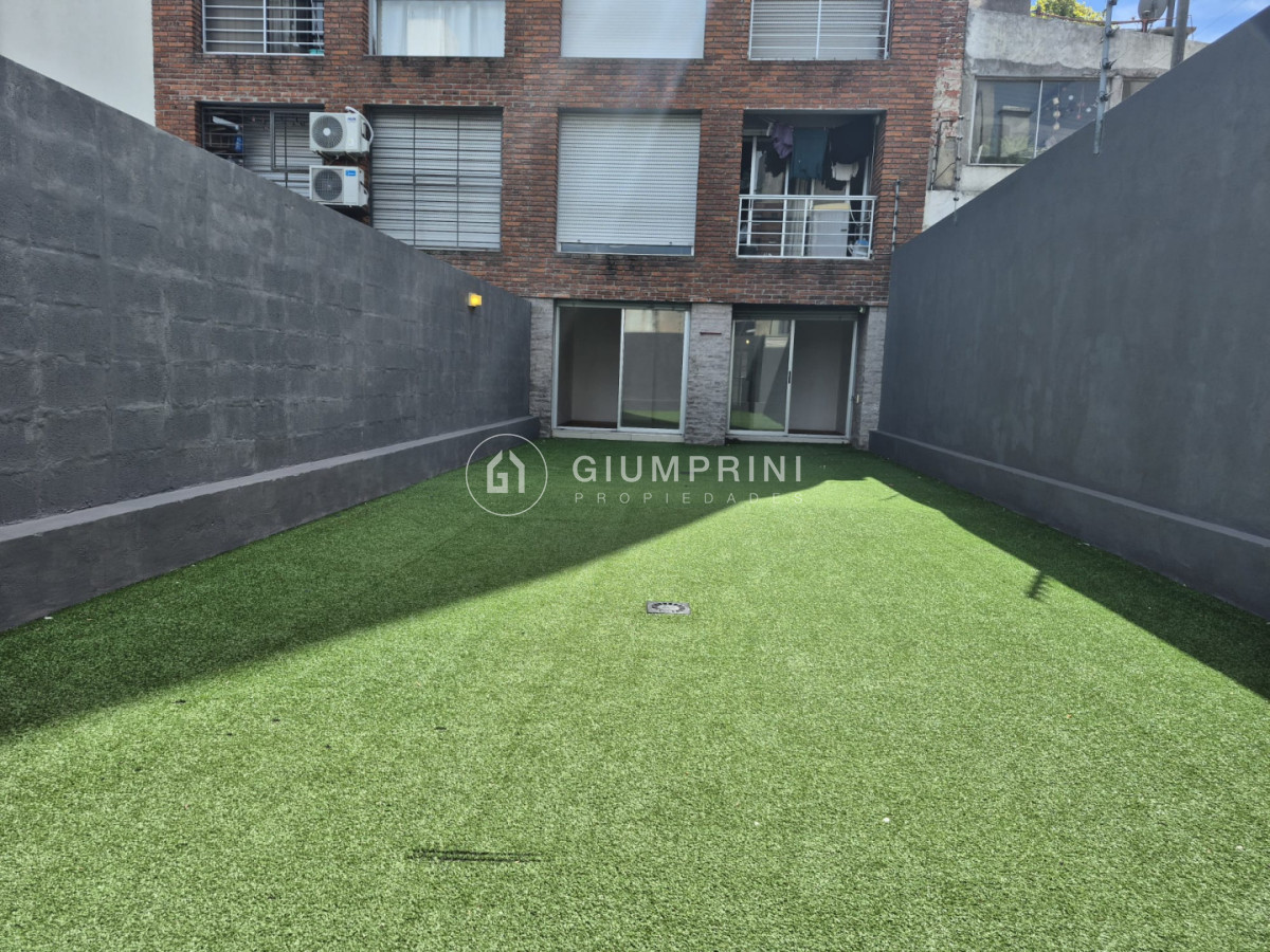 Apartamento ID.1123 - Alquiler apartamento 2 dormitorios ideal estudiantes - Balcón - Patio - Cordón 