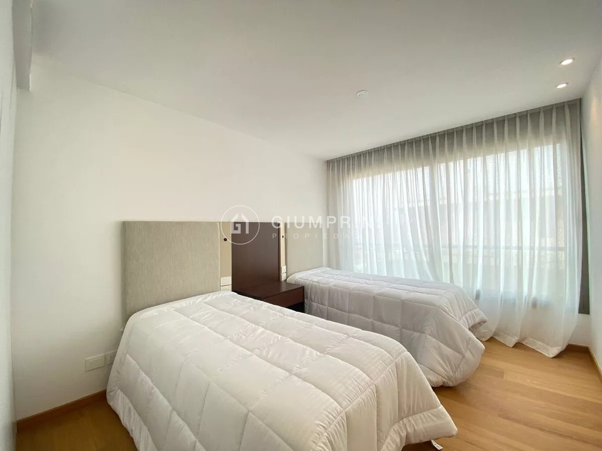 Apartamento ID.917 - Alquiler Apartamento 3 Dormitorios Con Garage en Carrasco - Barrio Parque - Alive Residence