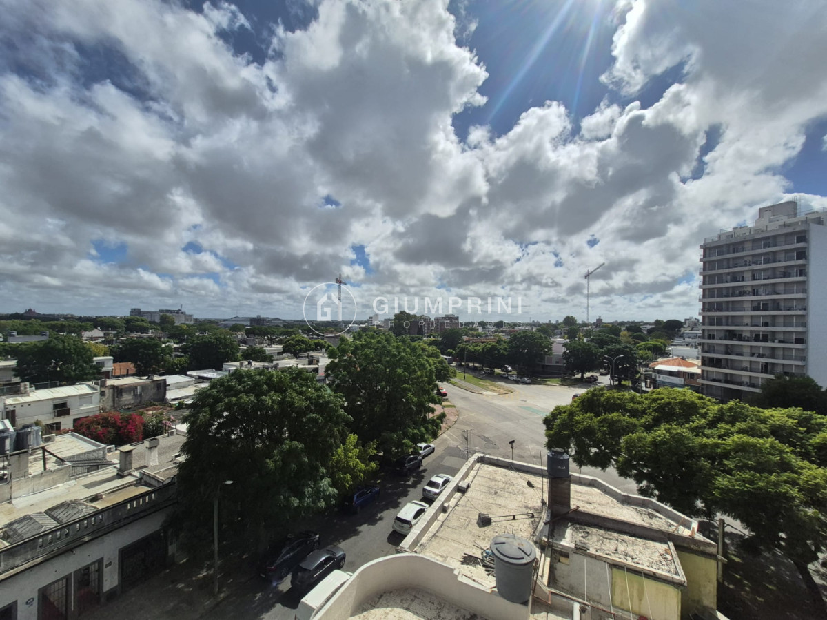 Apartamento ID.1172 - Apartamento en alquiler 2 dormitorios con terraza y vista despejada - La blanqueada - Av. Dámaso A. Larrañaga