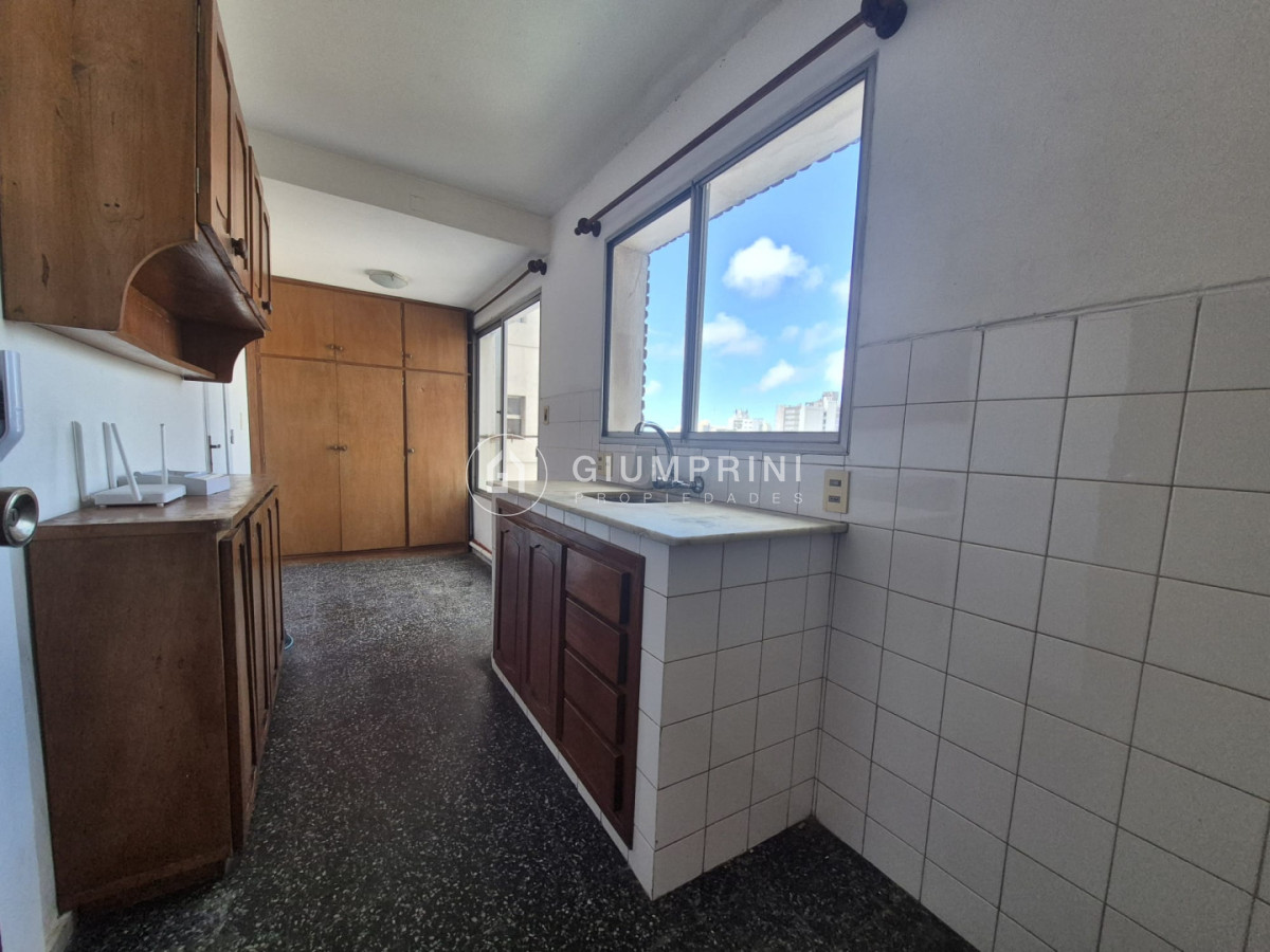 Apartamento ID.1172 - Apartamento en alquiler 2 dormitorios con terraza y vista despejada - La blanqueada - Av. Dámaso A. Larrañaga