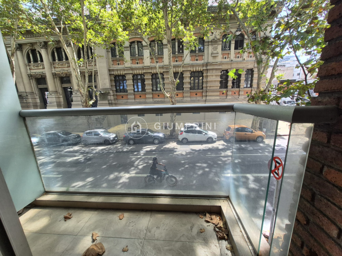 Apartamento ID.1123 - Alquiler apartamento 2 dormitorios ideal estudiantes - Balcón - Patio - Cordón 