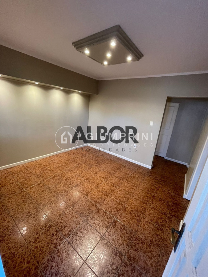 Casa ID.1099 - Alquiler 3 viviendas 6 Dormitorios Y 4 Baños - Patio - Parrillero + Barbacoa - Brazo Oriental