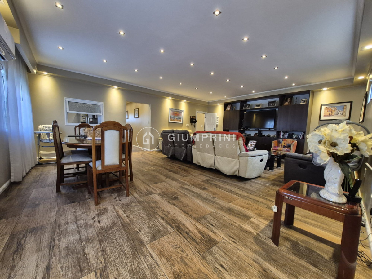 Casa ID.1099 - Alquiler 3 viviendas 6 Dormitorios Y 4 Baños - Patio - Parrillero + Barbacoa - Brazo Oriental