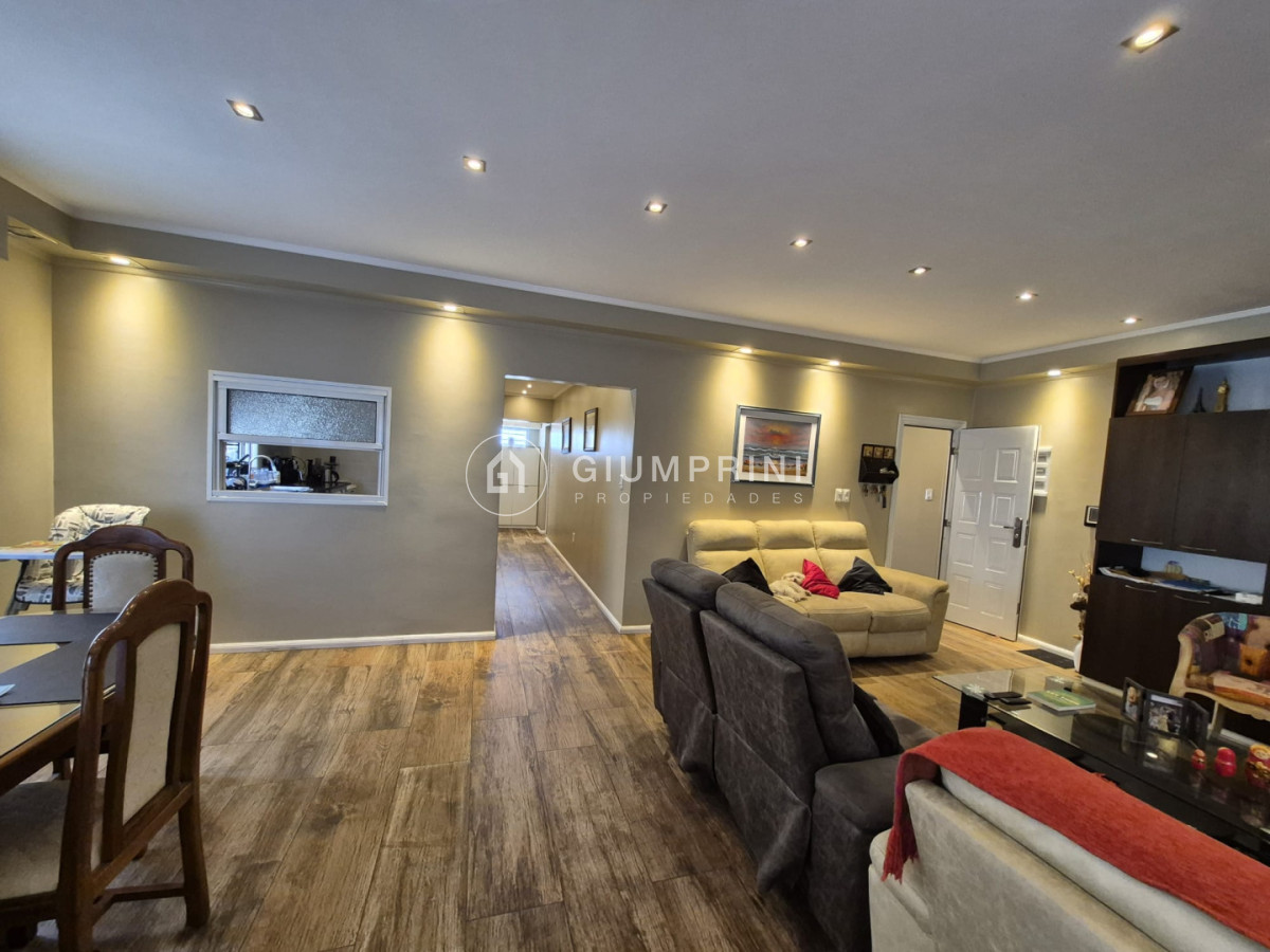 Casa ID.1099 - Alquiler 3 viviendas 6 Dormitorios Y 4 Baños - Patio - Parrillero + Barbacoa - Brazo Oriental