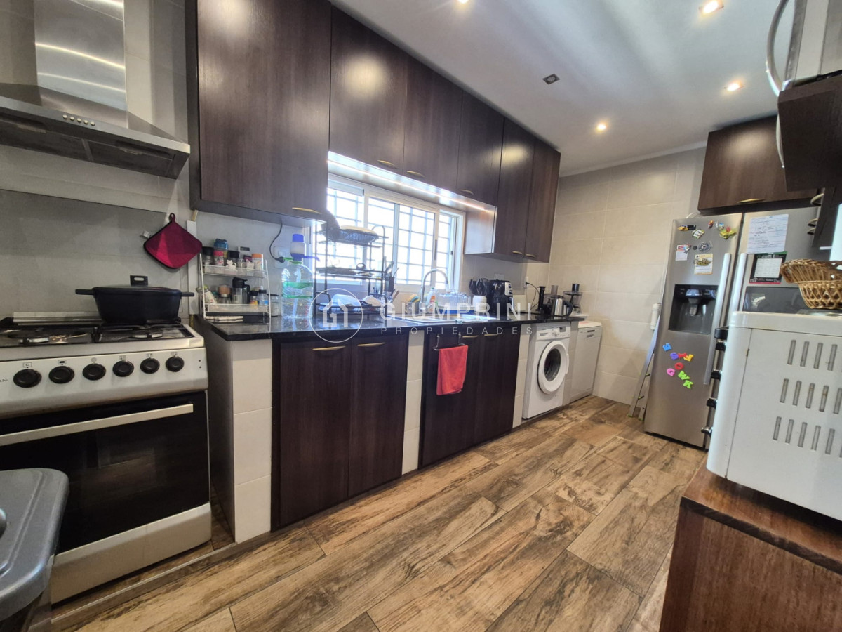 Casa ID.1099 - Alquiler 3 viviendas 6 Dormitorios Y 4 Baños - Patio - Parrillero + Barbacoa - Brazo Oriental