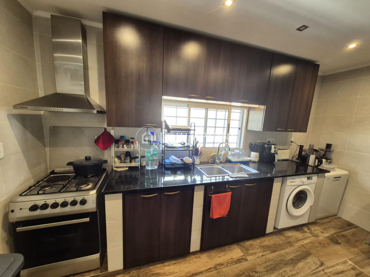 Casa ID.1099 - Alquiler 3 viviendas 6 Dormitorios Y 4 Baños - Patio - Parrillero + Barbacoa - Brazo Oriental