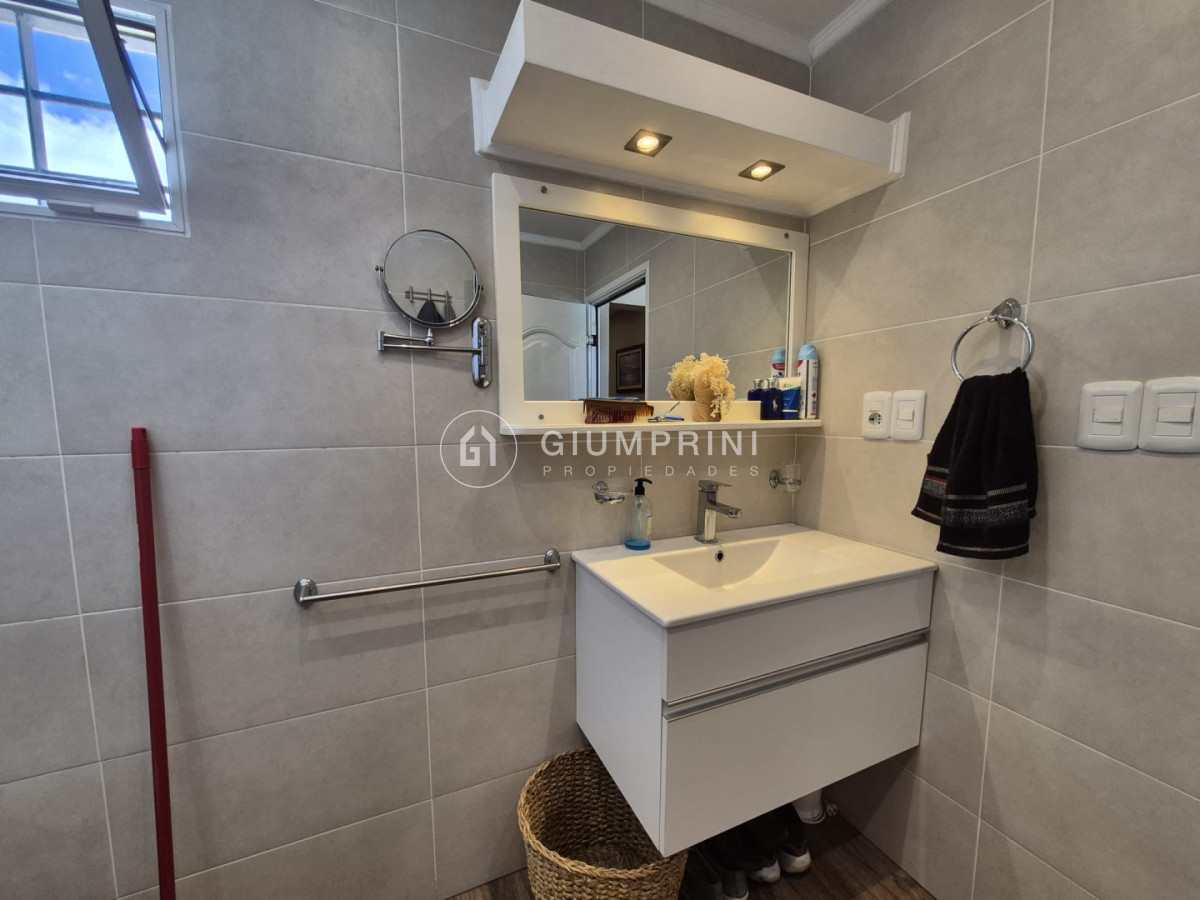 Casa ID.1099 - Alquiler 3 viviendas 6 Dormitorios Y 4 Baños - Patio - Parrillero + Barbacoa - Brazo Oriental