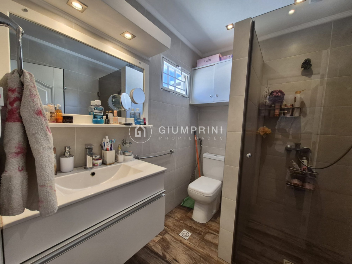 Casa ID.1099 - Alquiler 3 viviendas 6 Dormitorios Y 4 Baños - Patio - Parrillero + Barbacoa - Brazo Oriental