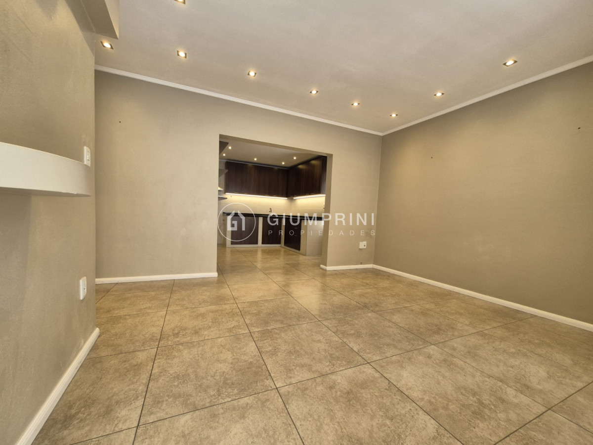 Casa ID.1099 - Alquiler 3 viviendas 6 Dormitorios Y 4 Baños - Patio - Parrillero + Barbacoa - Brazo Oriental