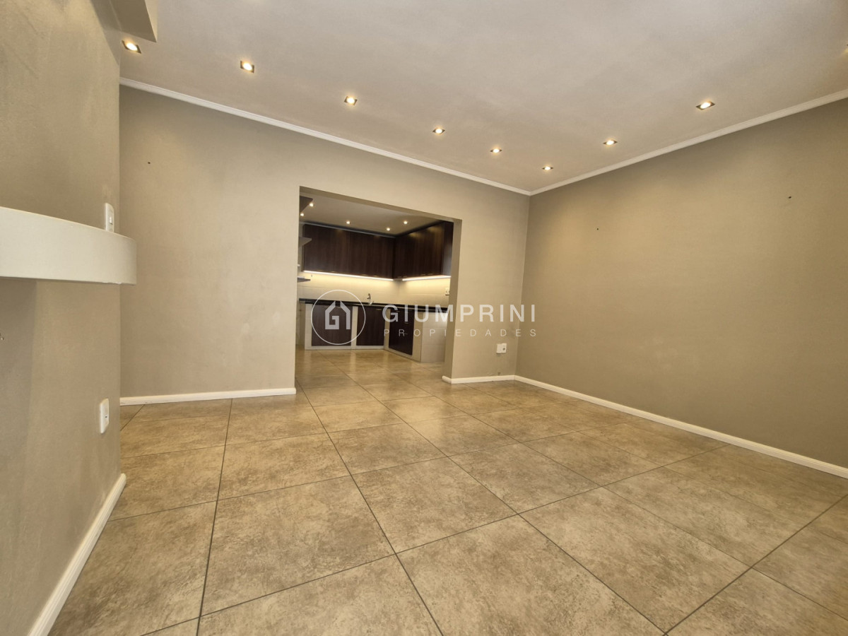 Casa ID.1099 - Alquiler 3 viviendas 6 Dormitorios Y 4 Baños - Patio - Parrillero + Barbacoa - Brazo Oriental