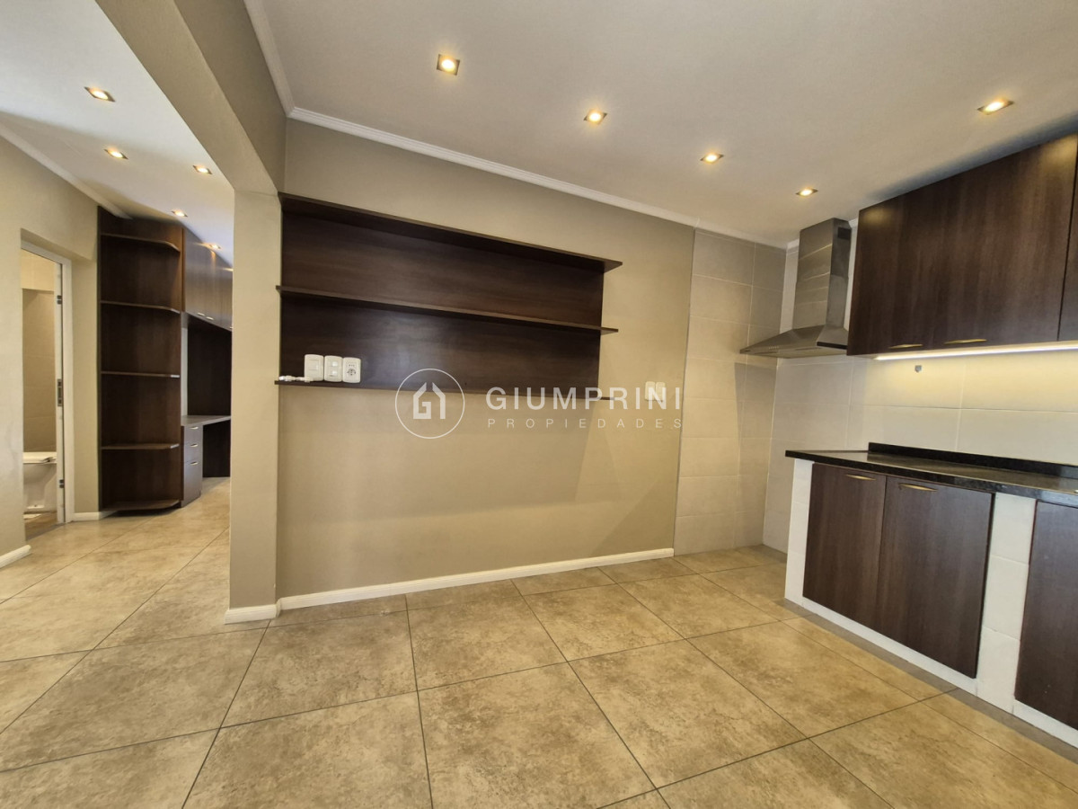 Casa ID.1099 - Alquiler 3 viviendas 6 Dormitorios Y 4 Baños - Patio - Parrillero + Barbacoa - Brazo Oriental