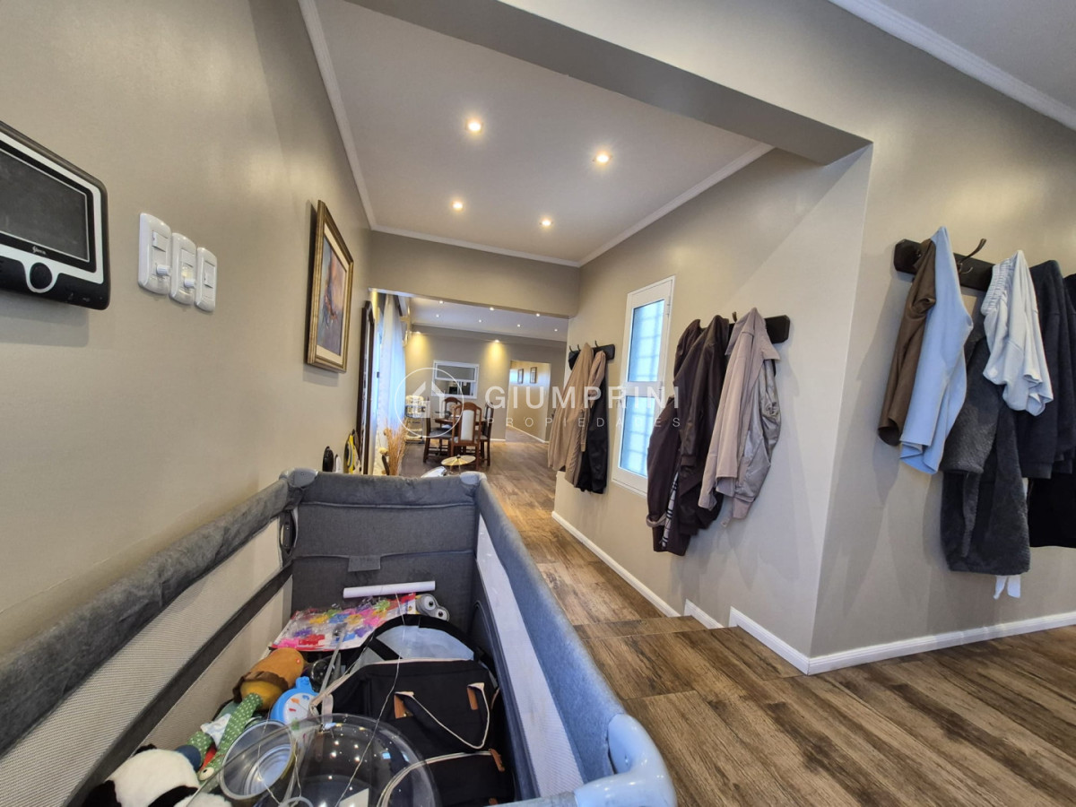 Casa ID.1099 - Alquiler 3 viviendas 6 Dormitorios Y 4 Baños - Patio - Parrillero + Barbacoa - Brazo Oriental