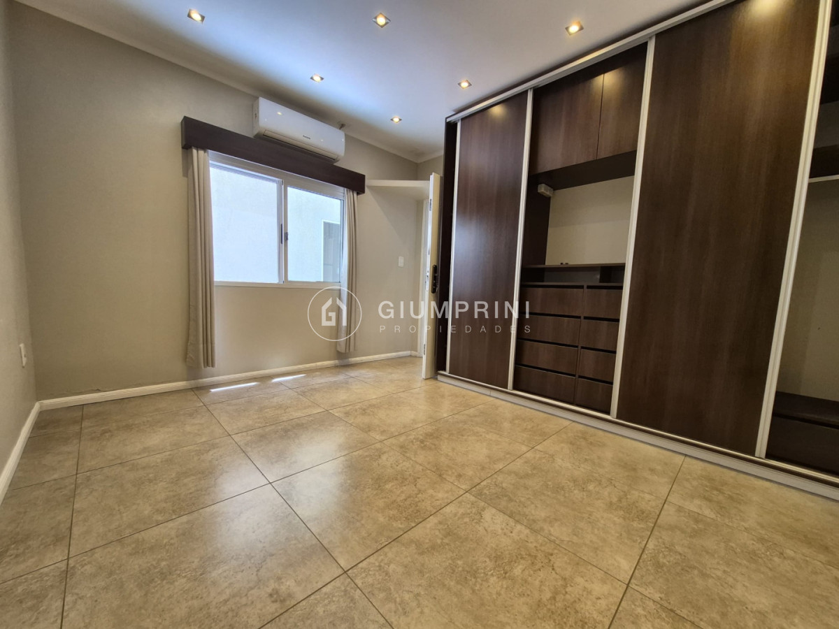 Casa ID.1099 - Alquiler 3 viviendas 6 Dormitorios Y 4 Baños - Patio - Parrillero + Barbacoa - Brazo Oriental