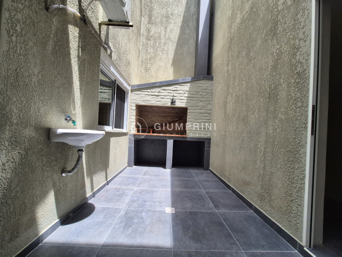 Casa ID.1099 - Alquiler 3 viviendas 6 Dormitorios Y 4 Baños - Patio - Parrillero + Barbacoa - Brazo Oriental