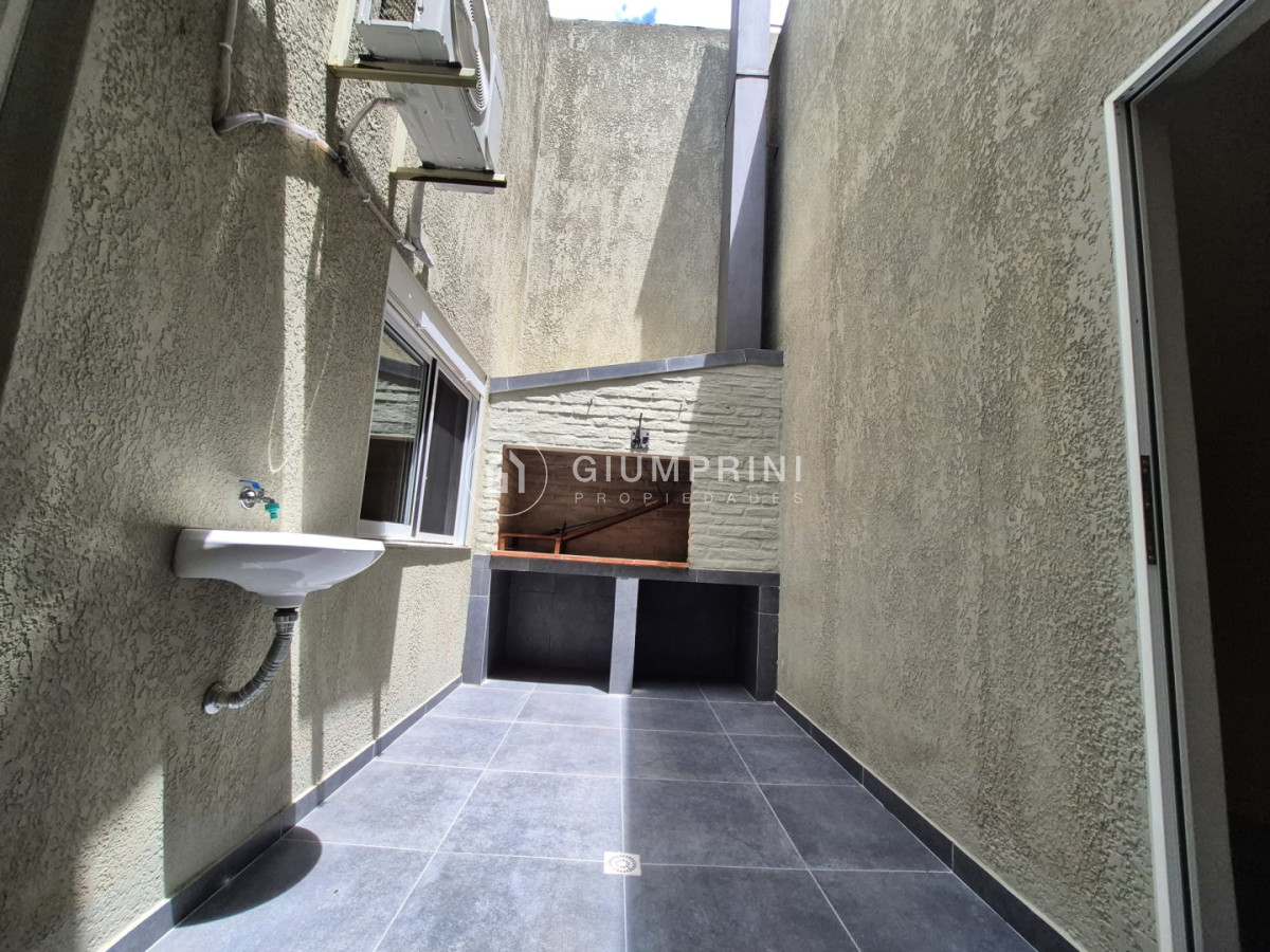 Casa ID.1099 - Alquiler 3 viviendas 6 Dormitorios Y 4 Baños - Patio - Parrillero + Barbacoa - Brazo Oriental