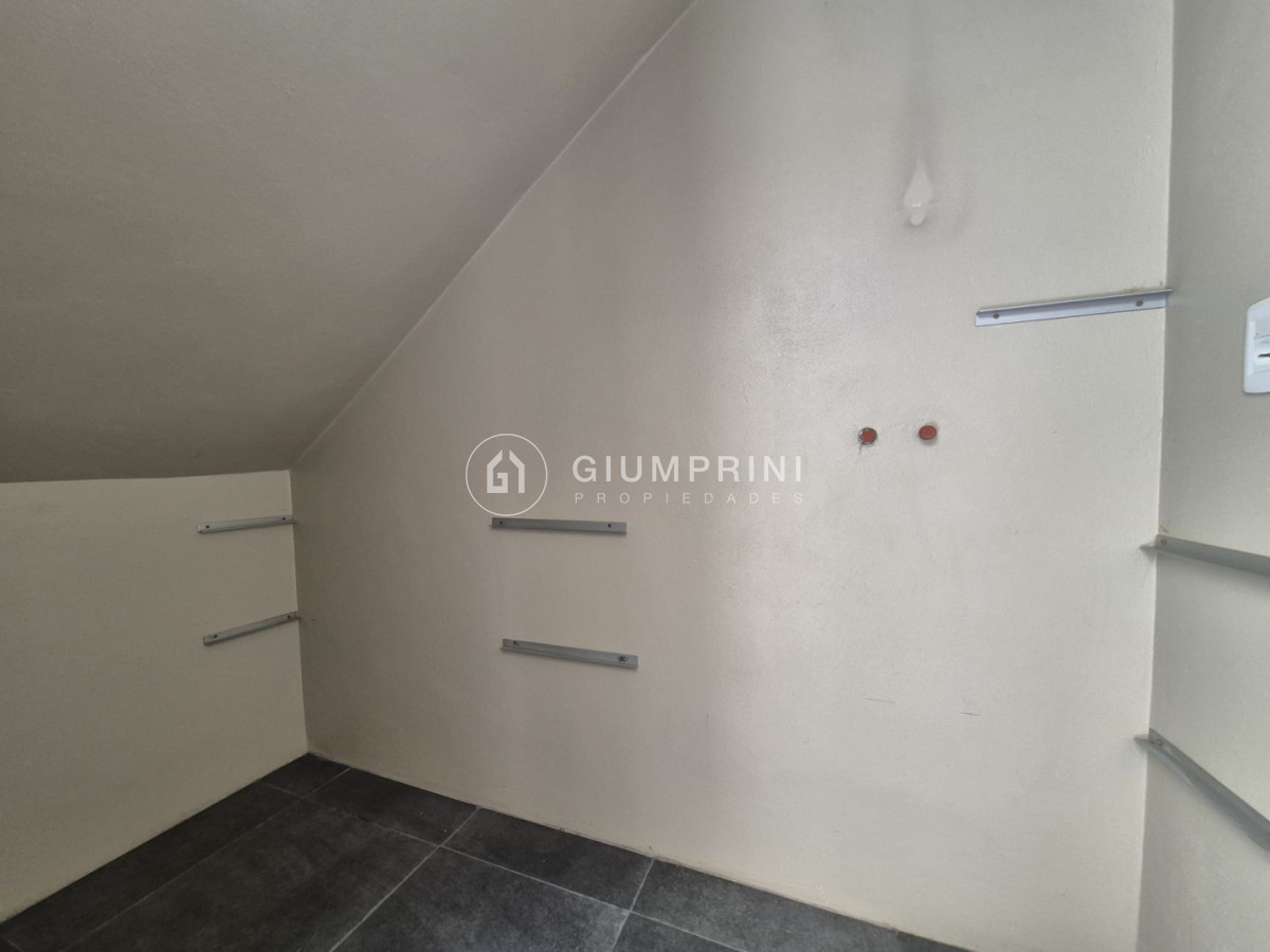 Casa ID.1099 - Alquiler 3 viviendas 6 Dormitorios Y 4 Baños - Patio - Parrillero + Barbacoa - Brazo Oriental