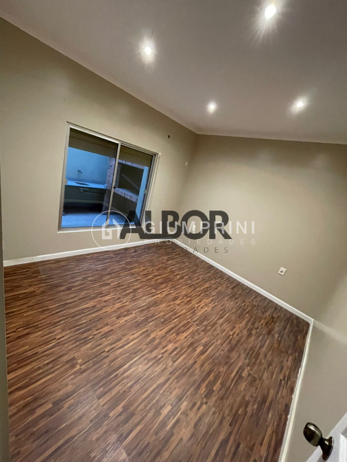 Casa ID.1099 - Alquiler 3 viviendas 6 Dormitorios Y 4 Baños - Patio - Parrillero + Barbacoa - Brazo Oriental