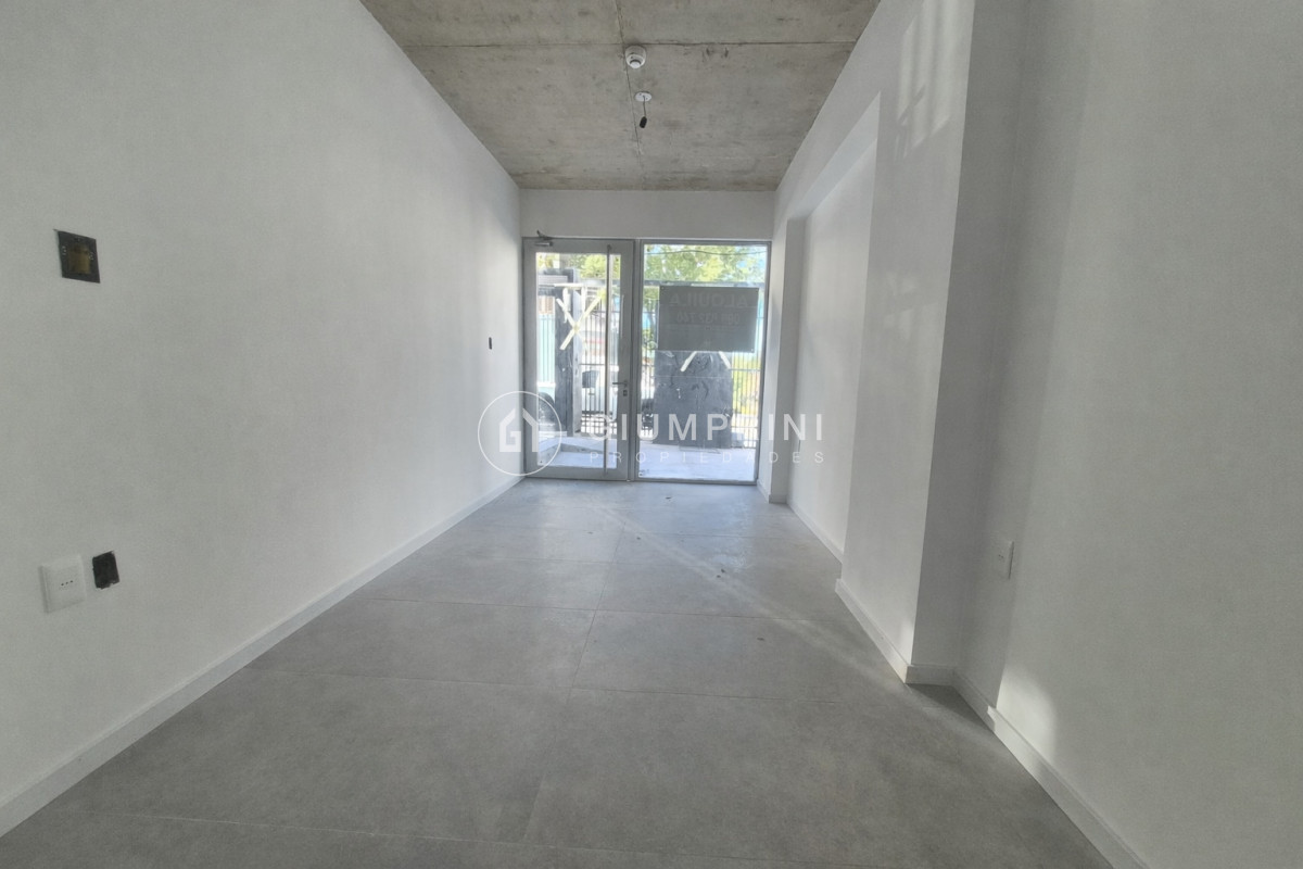Local Comercial ID.1152 - Alquiler Local Comercial Buceo - 1317 Studio