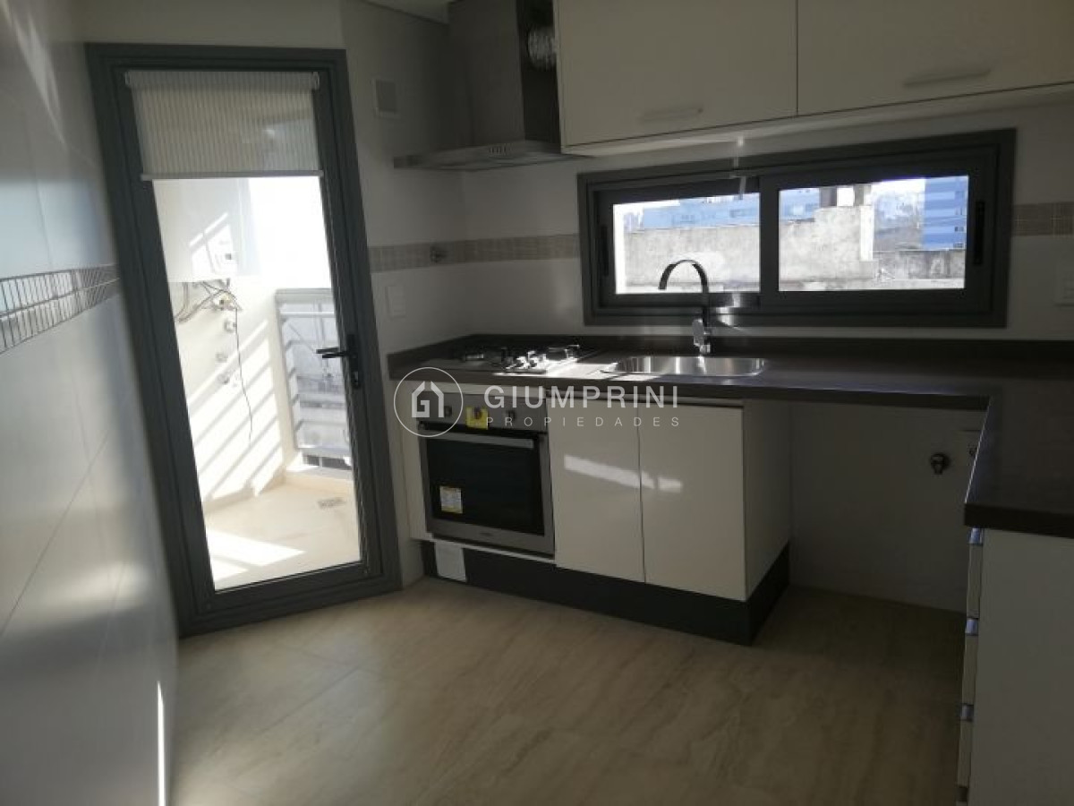 Apartamento ID.303 - Alquiler apartamento amoblado 2 Dormitorios Punta Carretas con garage en Birdie Golf