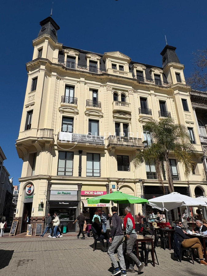 Apartamento ID.1107 - Venta apartamento con renta tipo loft 1 dormitorio Alhambra Plaza - A estrenar - Ciudad Vieja